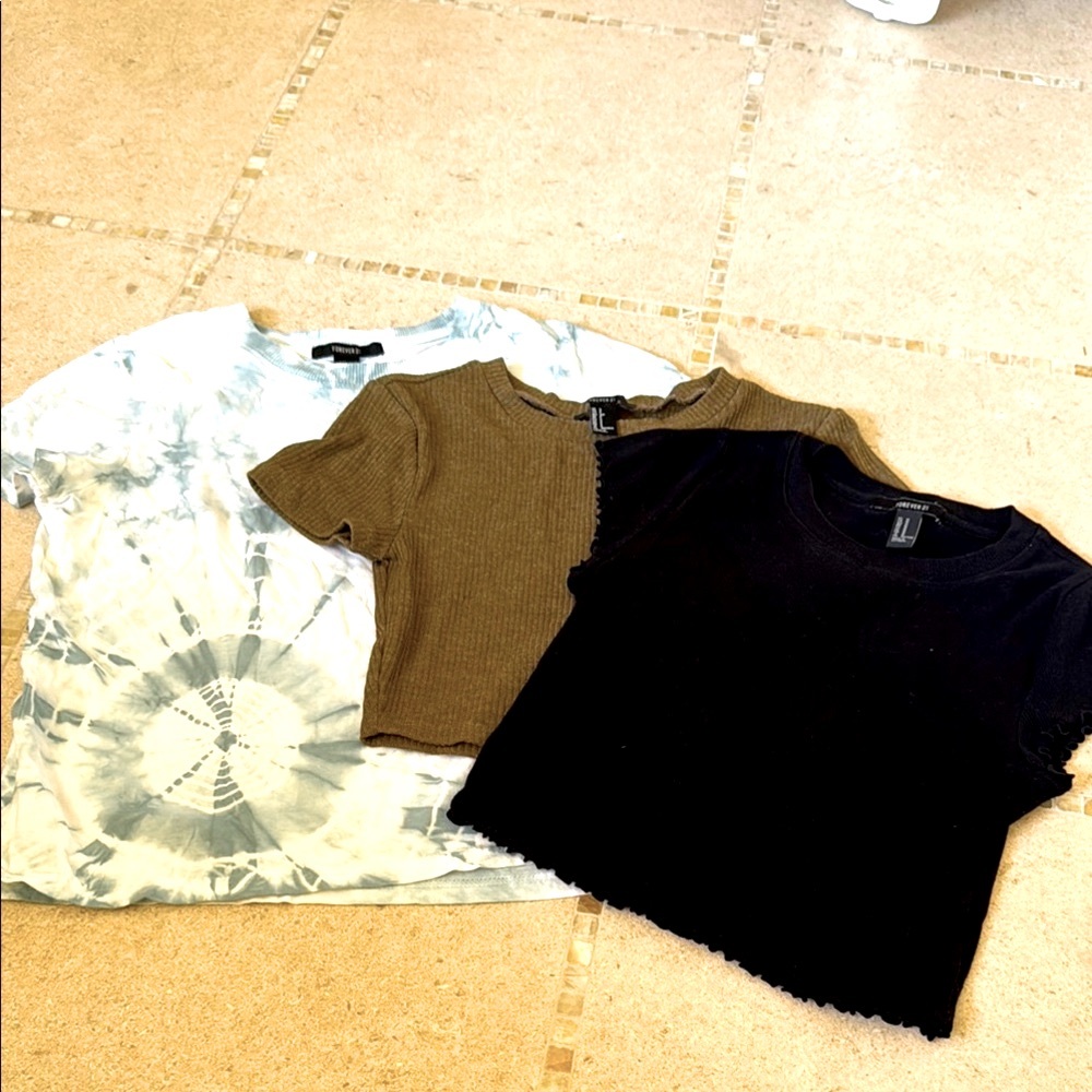 Tie-Dye, Olive, and Black T-Shirt Set by Forever 21